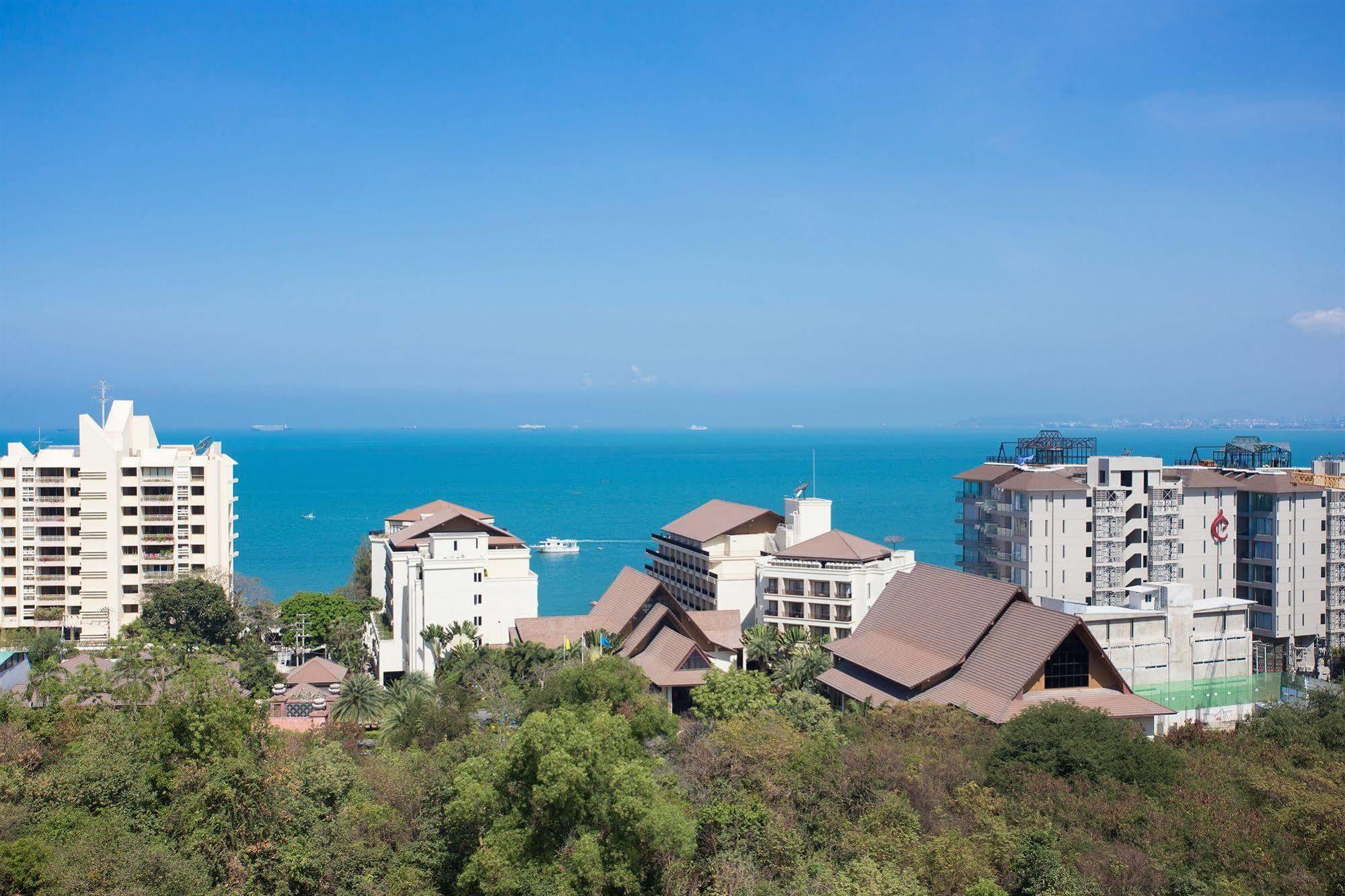 อาร์ คอน วงศ์อมาตย์ สวีท Hotel Pattaya ภายนอก รูปภาพ
